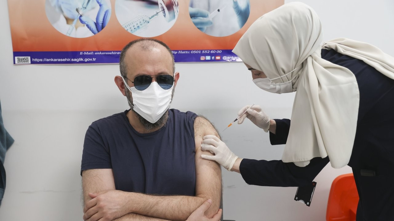 Turkey lowers coronavirus vaccine eligibility age to 40