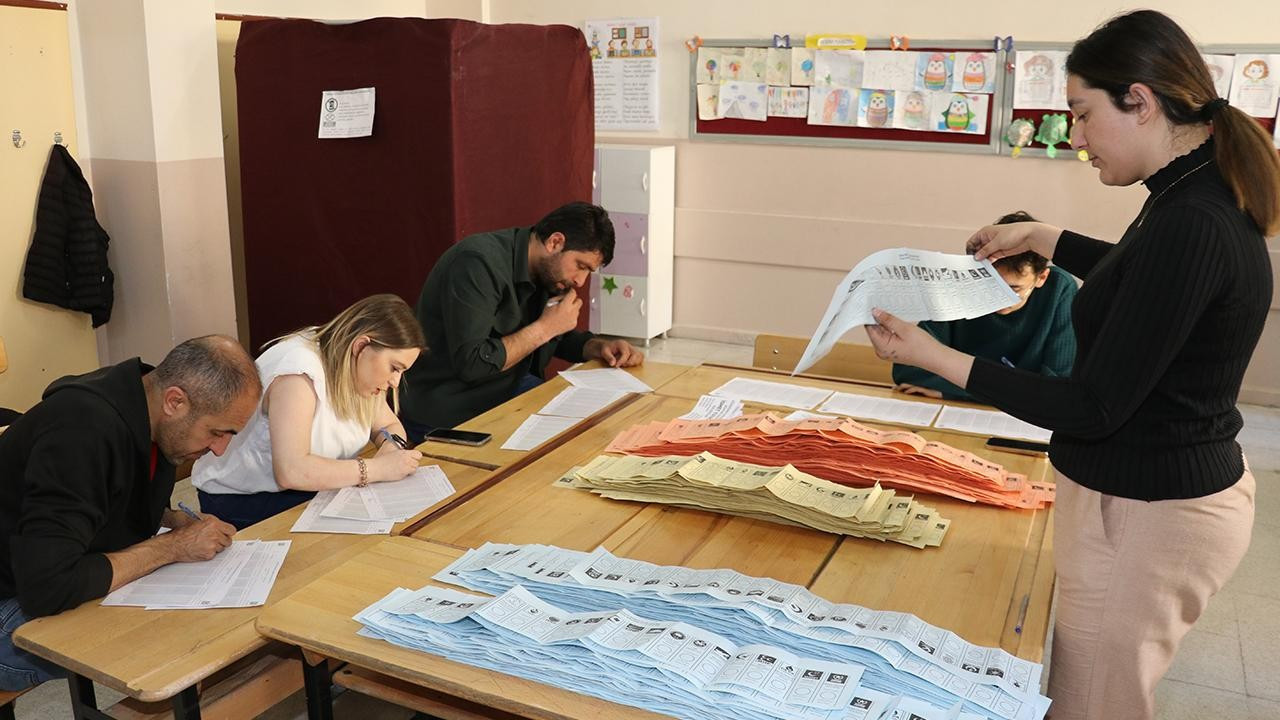 Rights association lists fraudulent voting reports in Turkish local elections